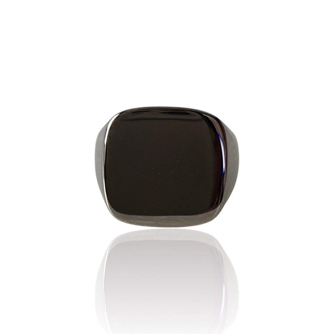 Explorer Signet Ring in ruthenium sterling silver