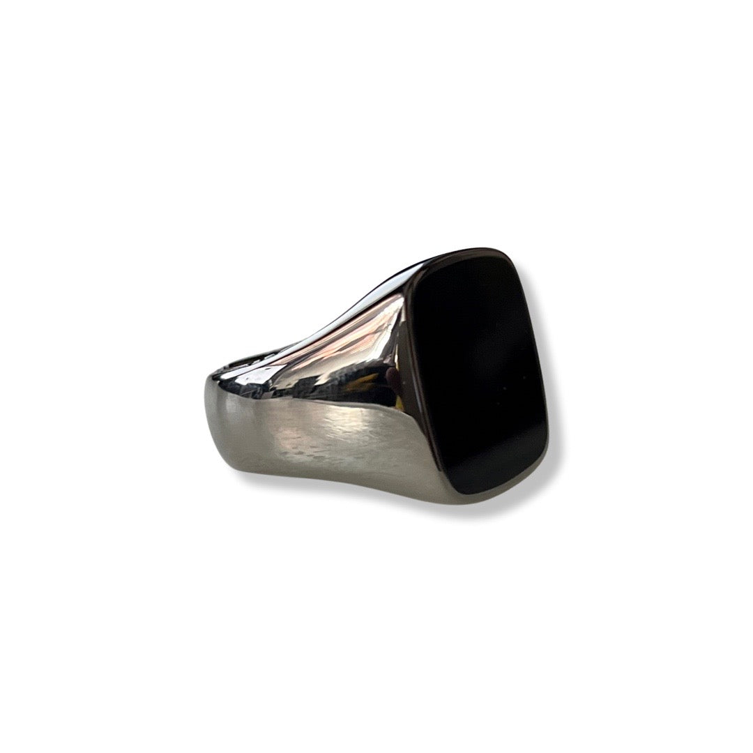 Explorer Signet Ring in ruthenium sterling silver with black onyx 18mm