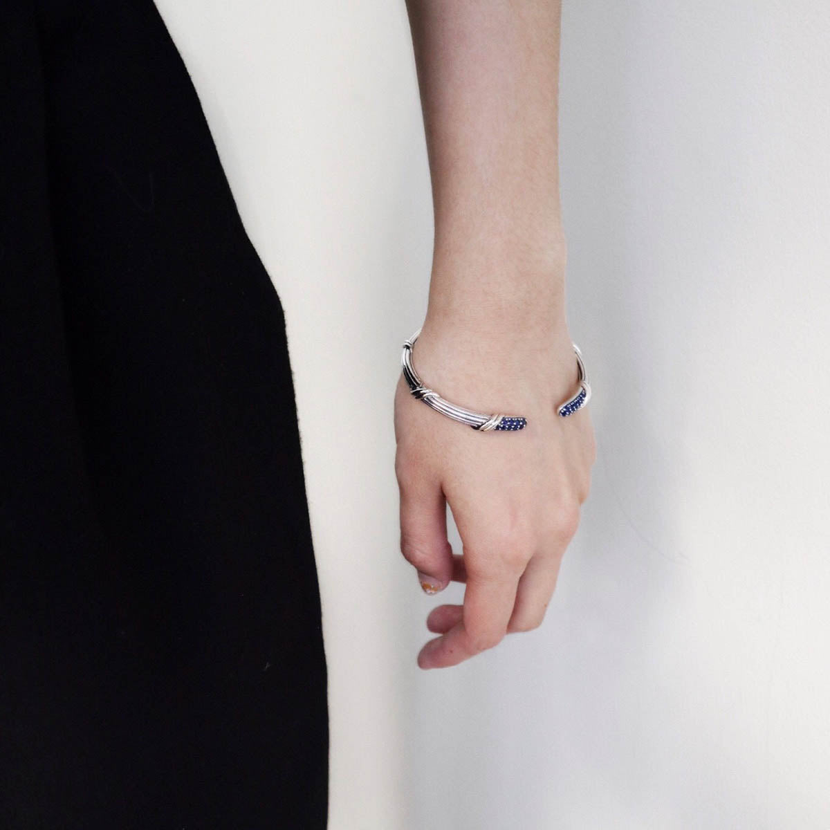 Signature Classic Pave Cuff with blue sapphires in sterling silver 5mm