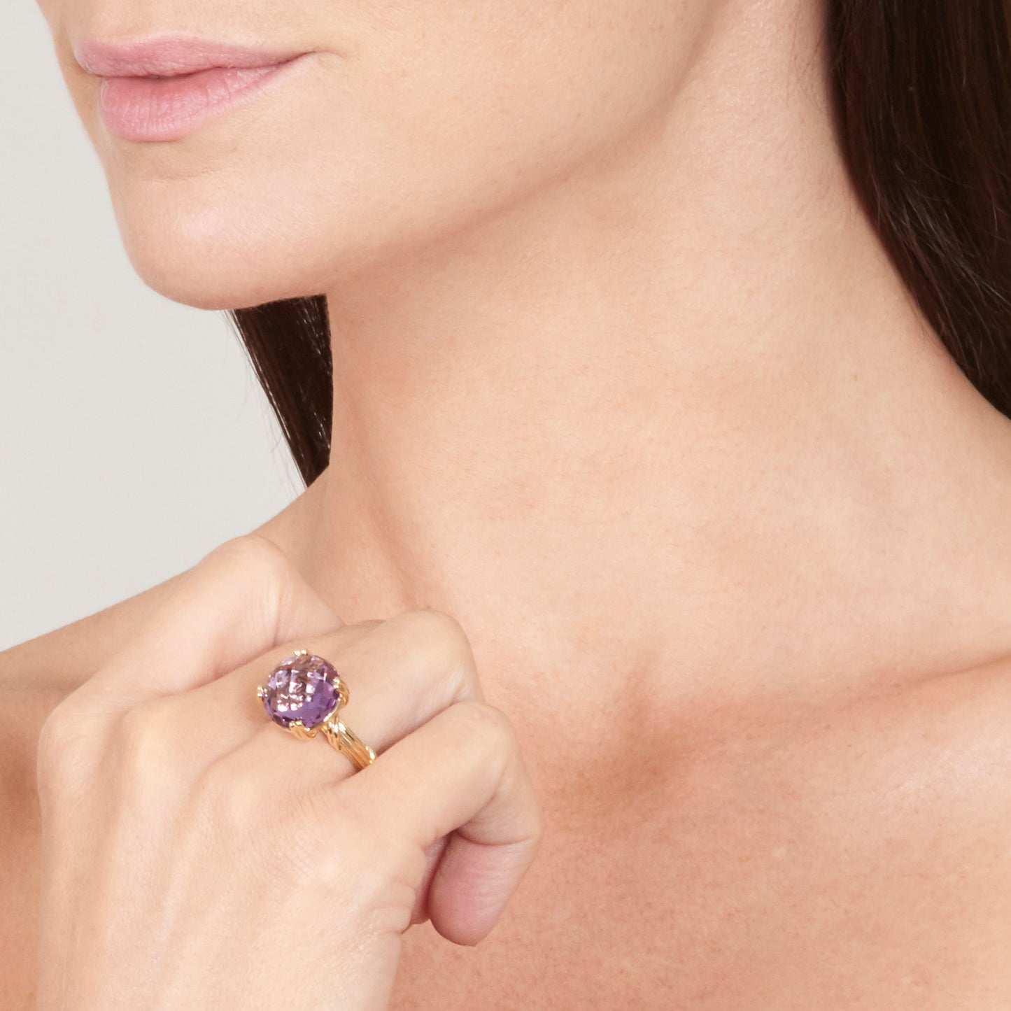 Fantasies Amethyst Cocktail Ring in 18k yellow gold 14mm