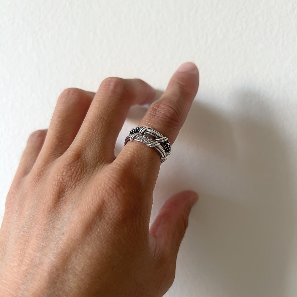 Signature Classic Pave Band Ring with black spinel in sterling silver 3mm